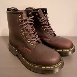 Dr. Martens 1460 Wintergrip Lace Up Combat Boots Leather Cocoa Brown Shoes US 8